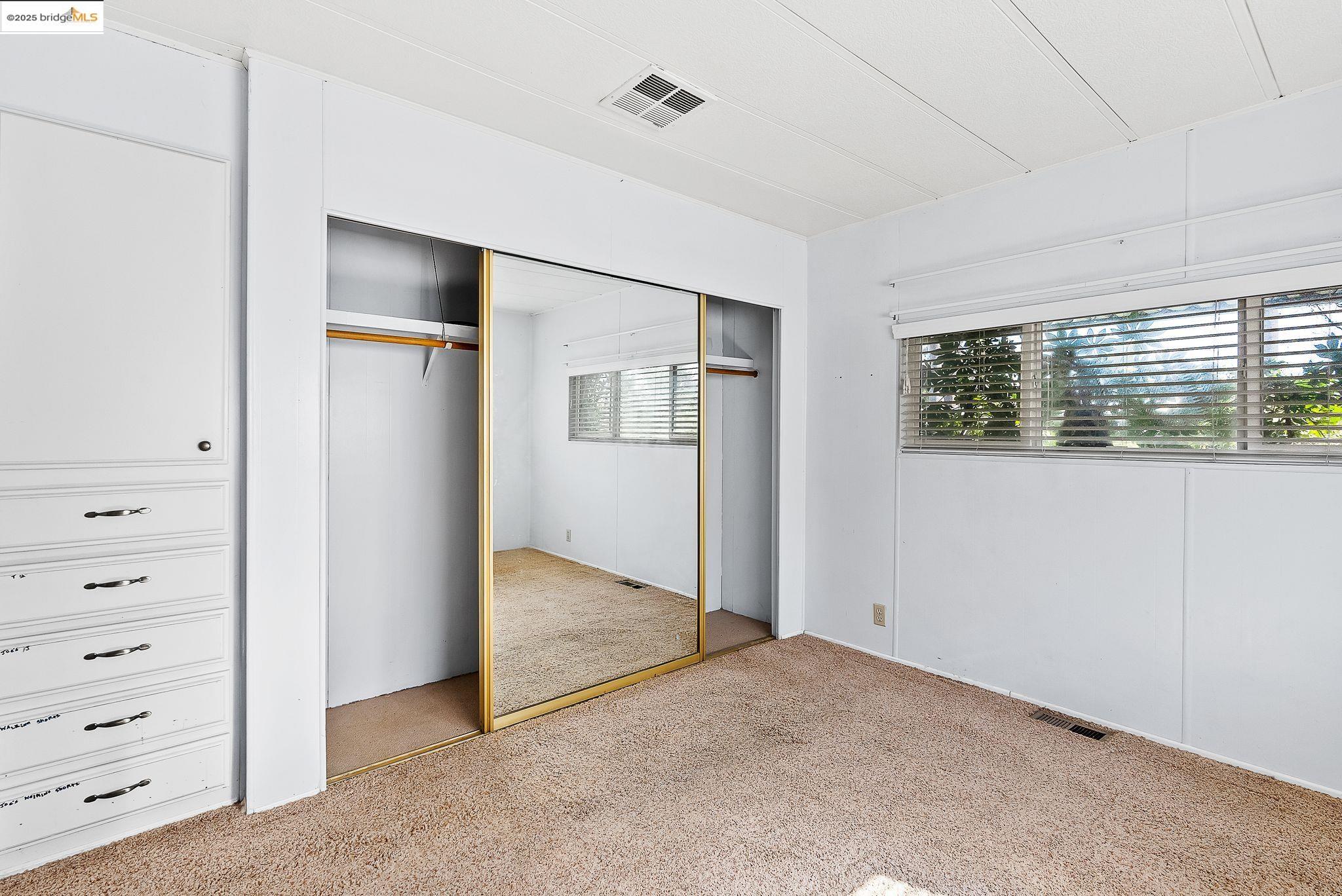 2295 Dalis Dr