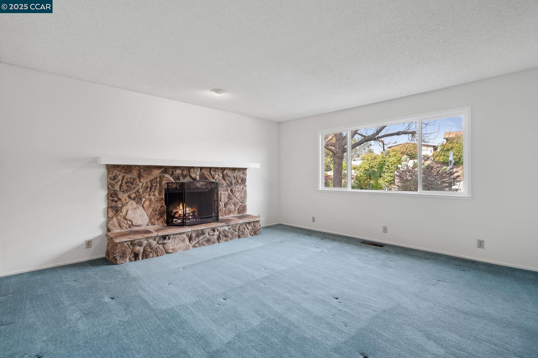 130 Hyde Pl