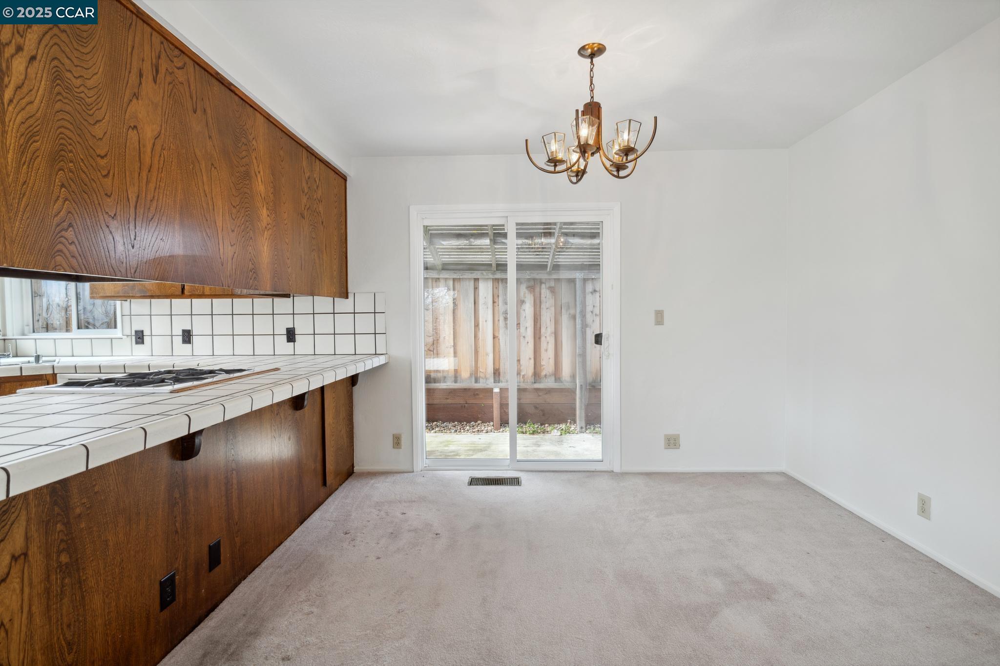 130 Hyde Pl