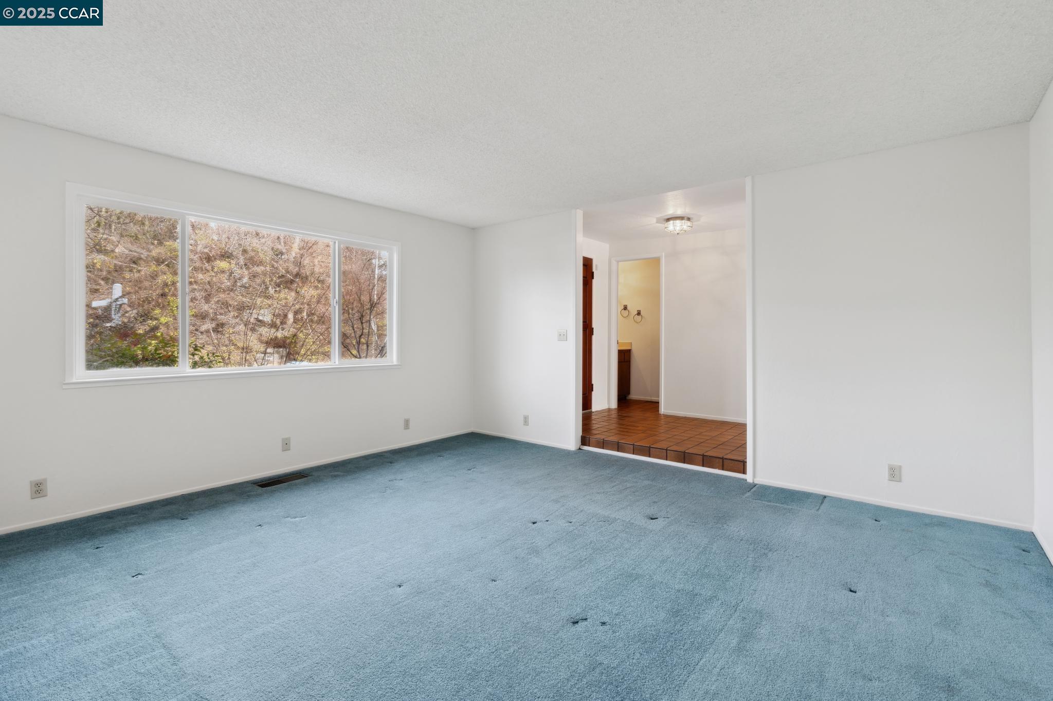 130 Hyde Pl