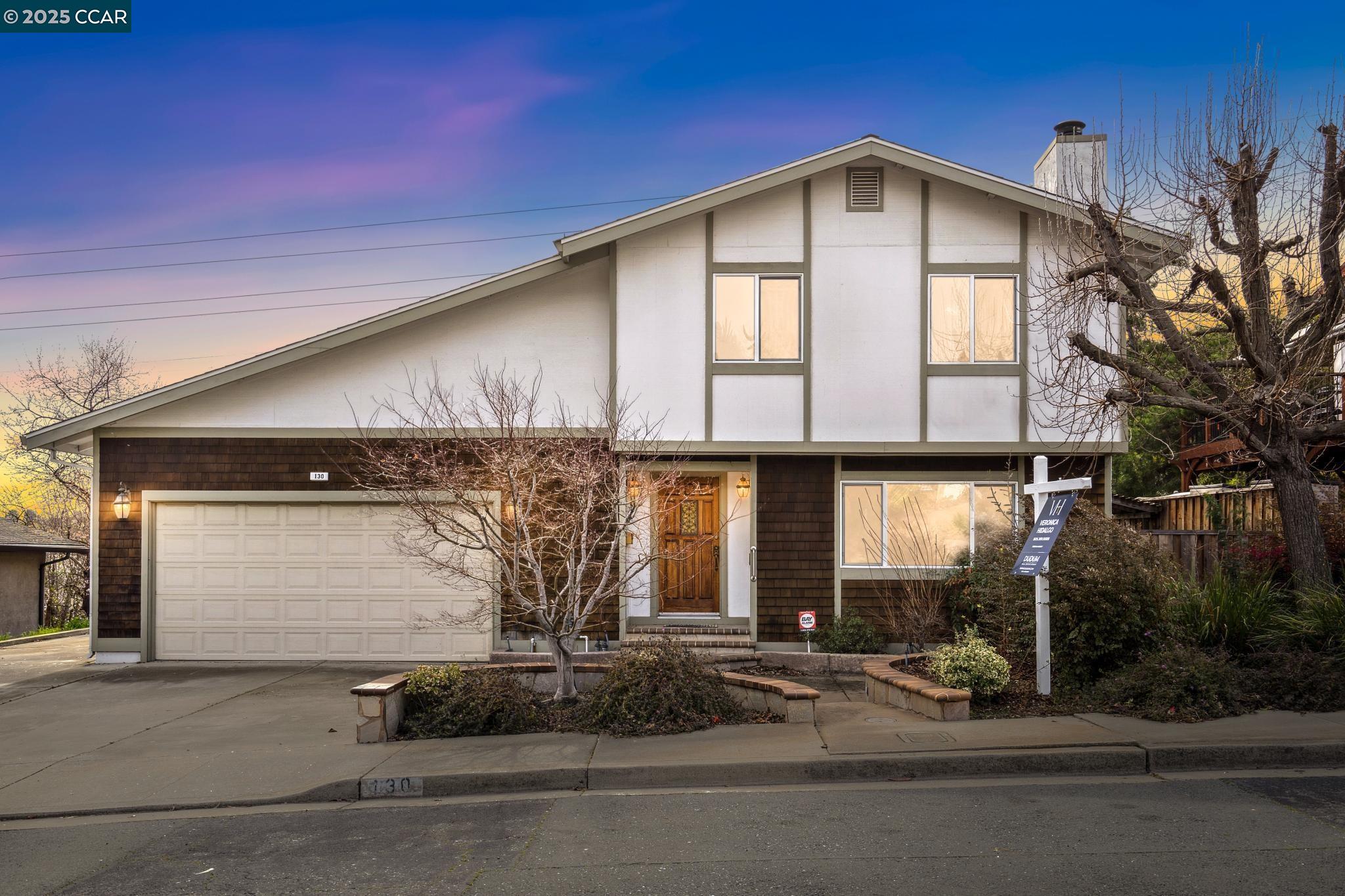 130 Hyde Pl