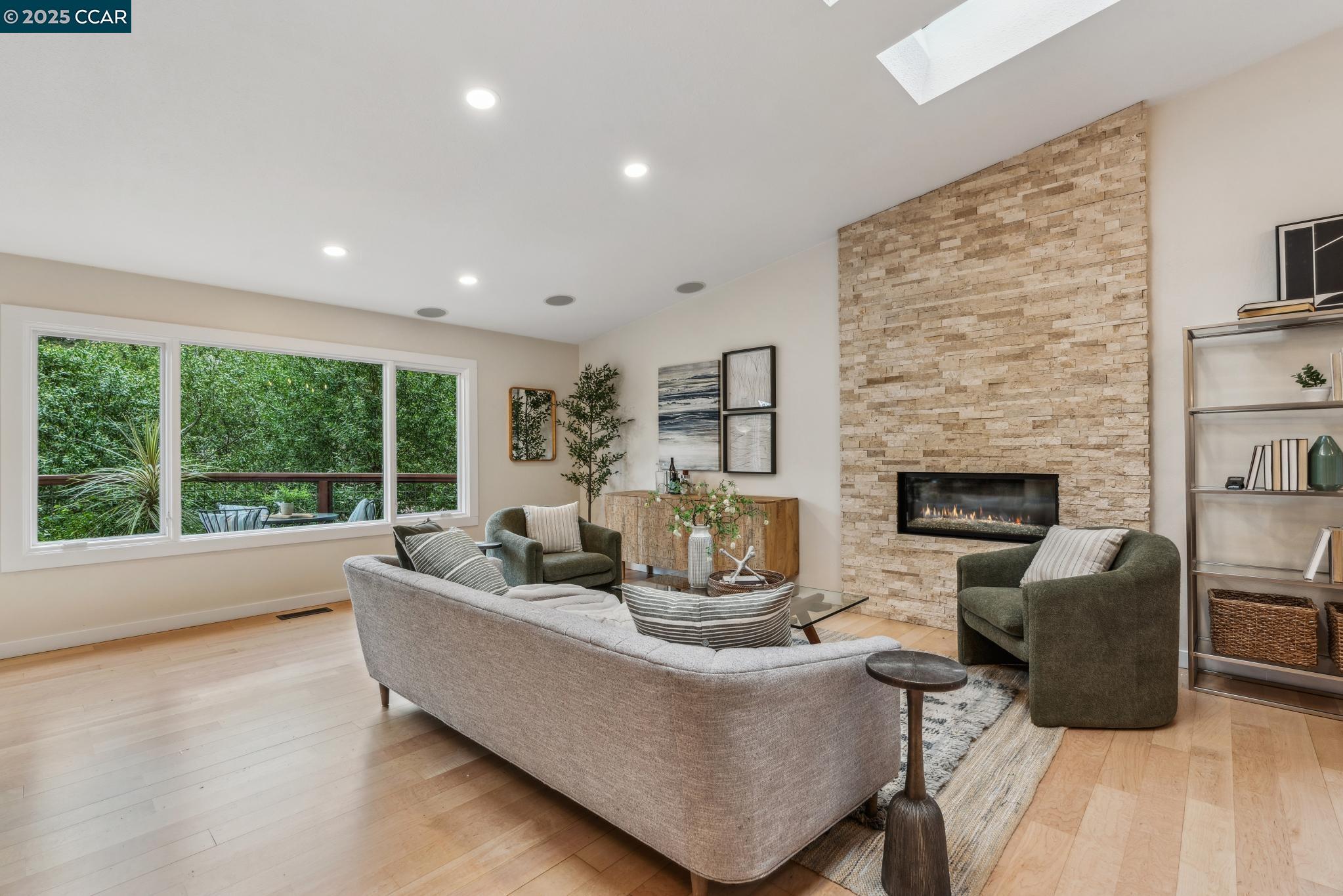 6335 Melville Dr