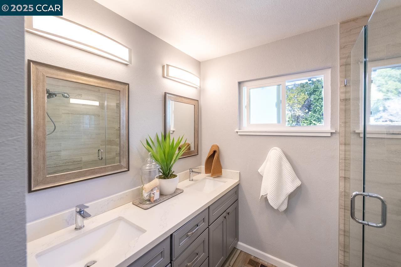 3737 Gainsborough Dr