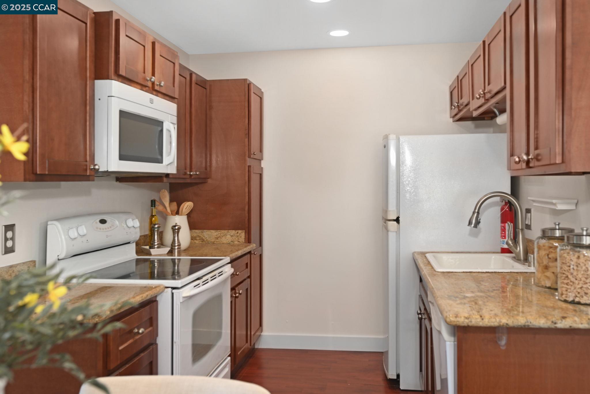 1451 Marchbanks Drive # 4