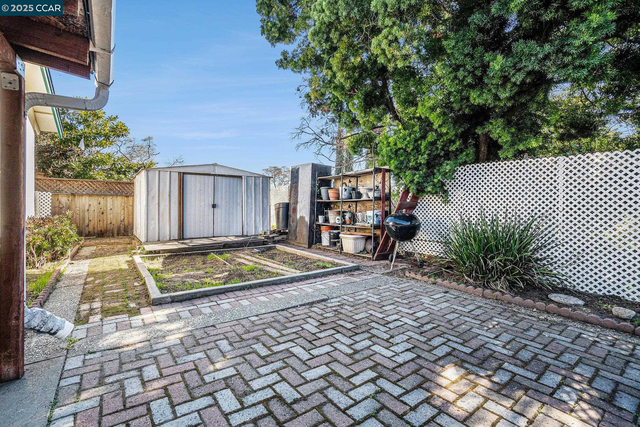 3236 G Street