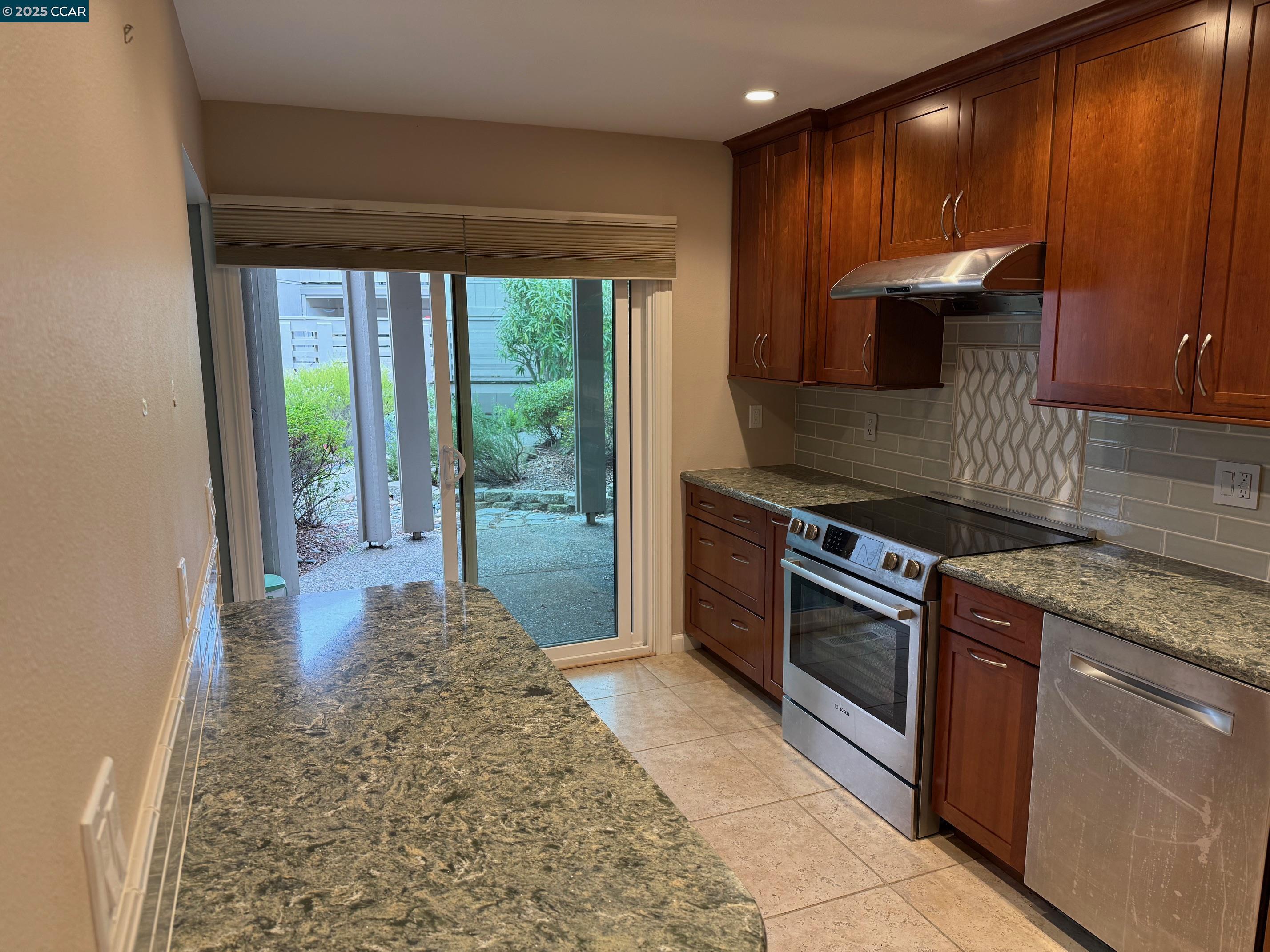 656 Terra California Dr # 4