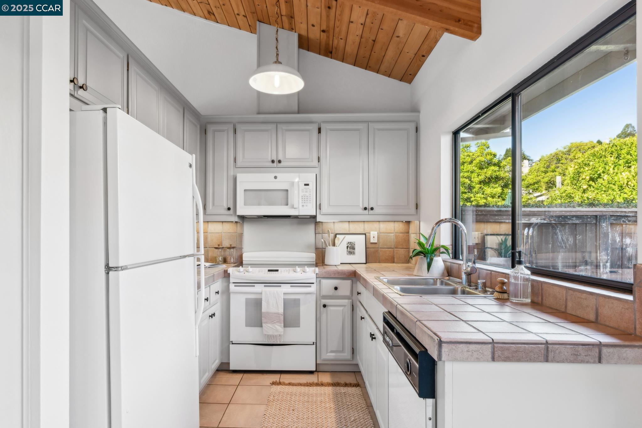 11 Marlin Cove