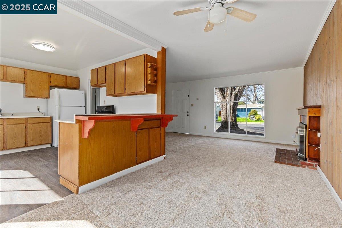 2706 Mayfair