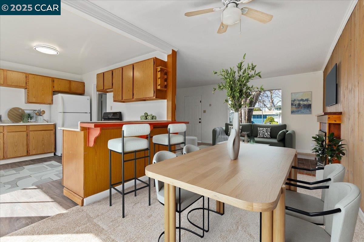 2706 Mayfair