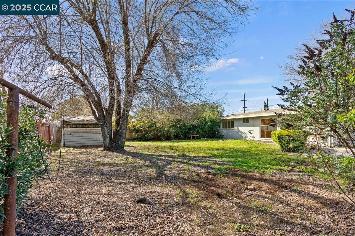 2706 Mayfair