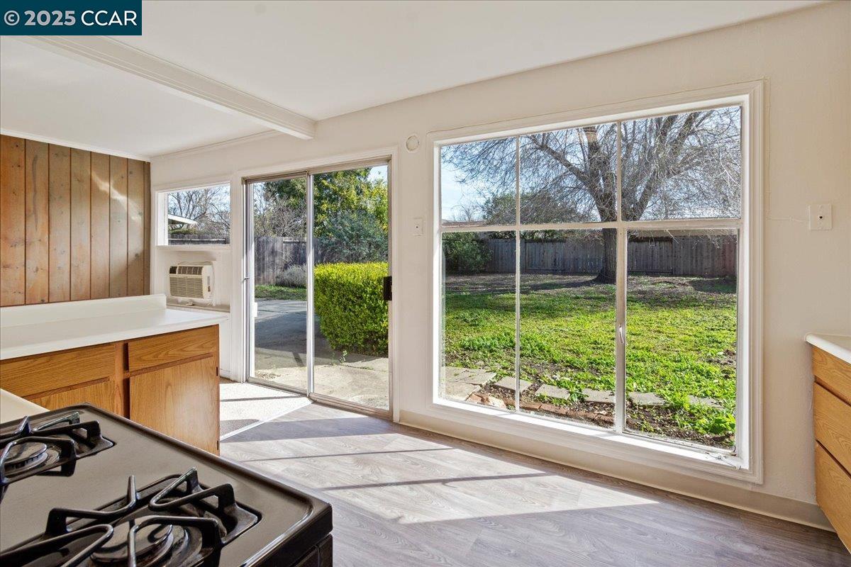 2706 Mayfair