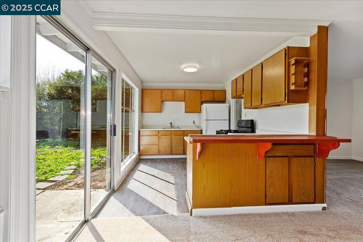 2706 Mayfair