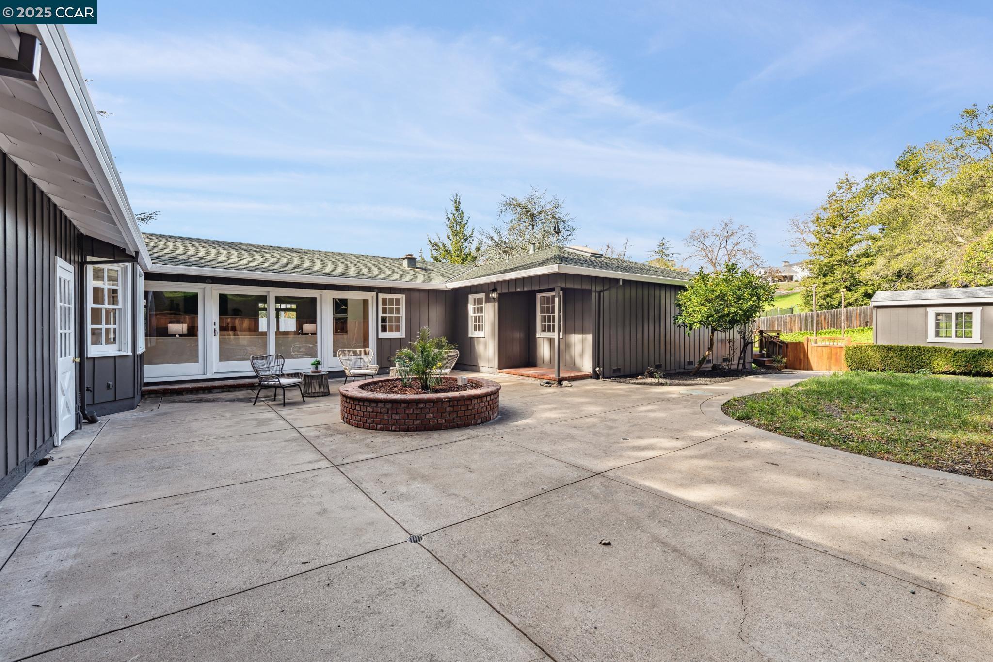 3468 Hamlin Rd