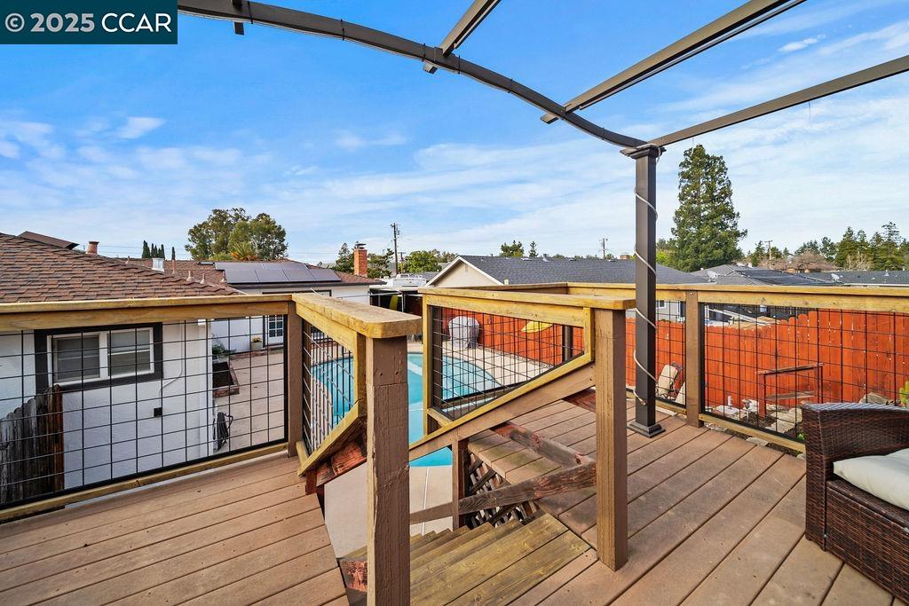 1222 Paradise Dr