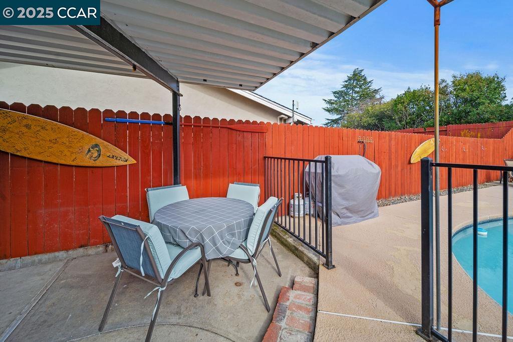 1222 Paradise Dr