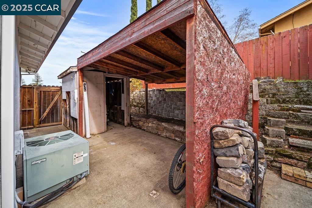 1222 Paradise Dr