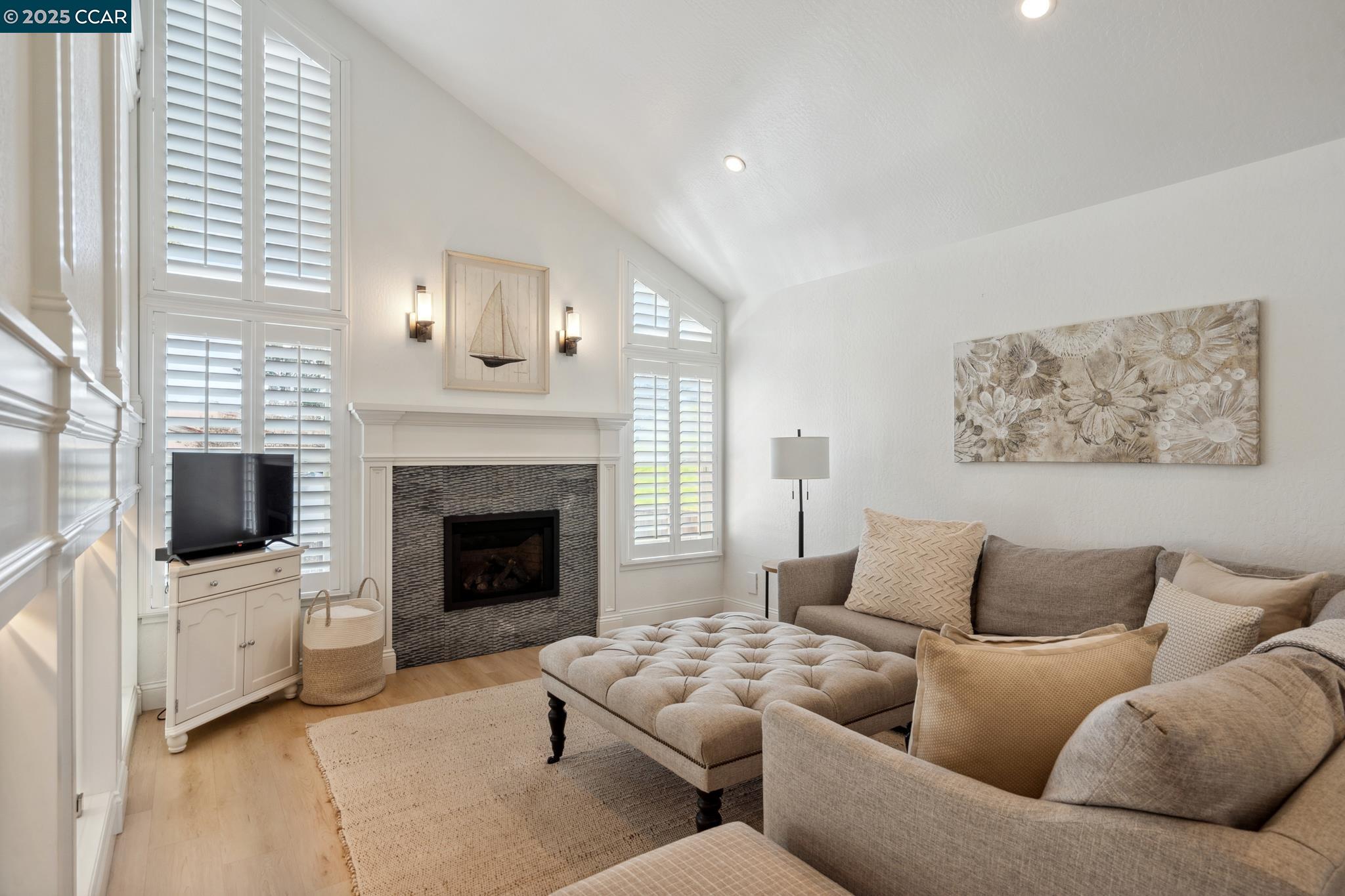 1710 Siskiyou Dr