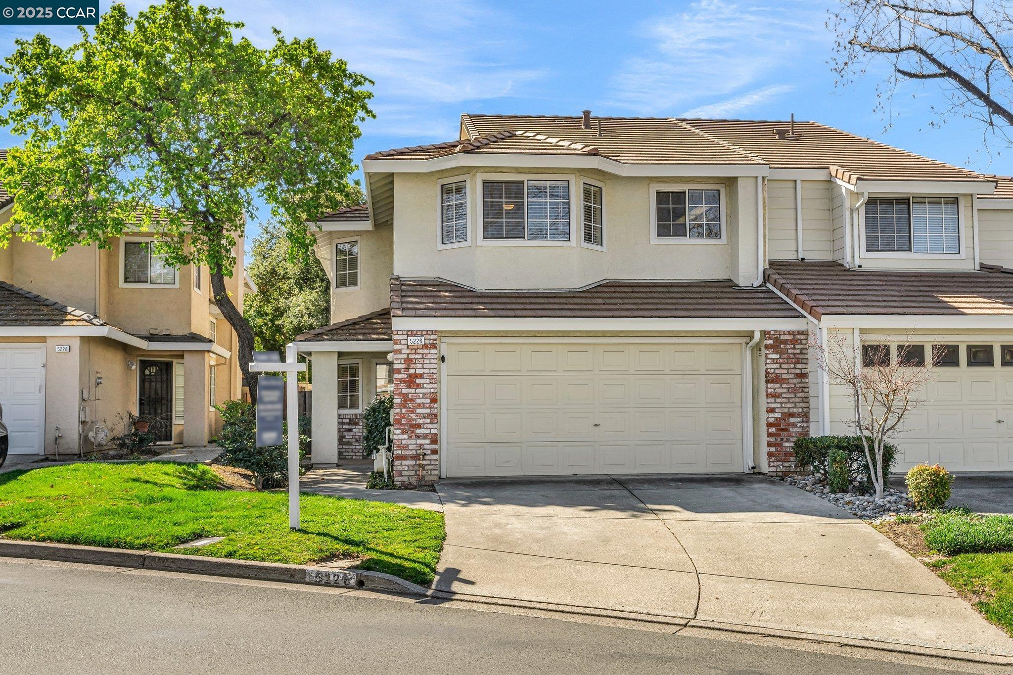 5226 Pebble Glen Dr