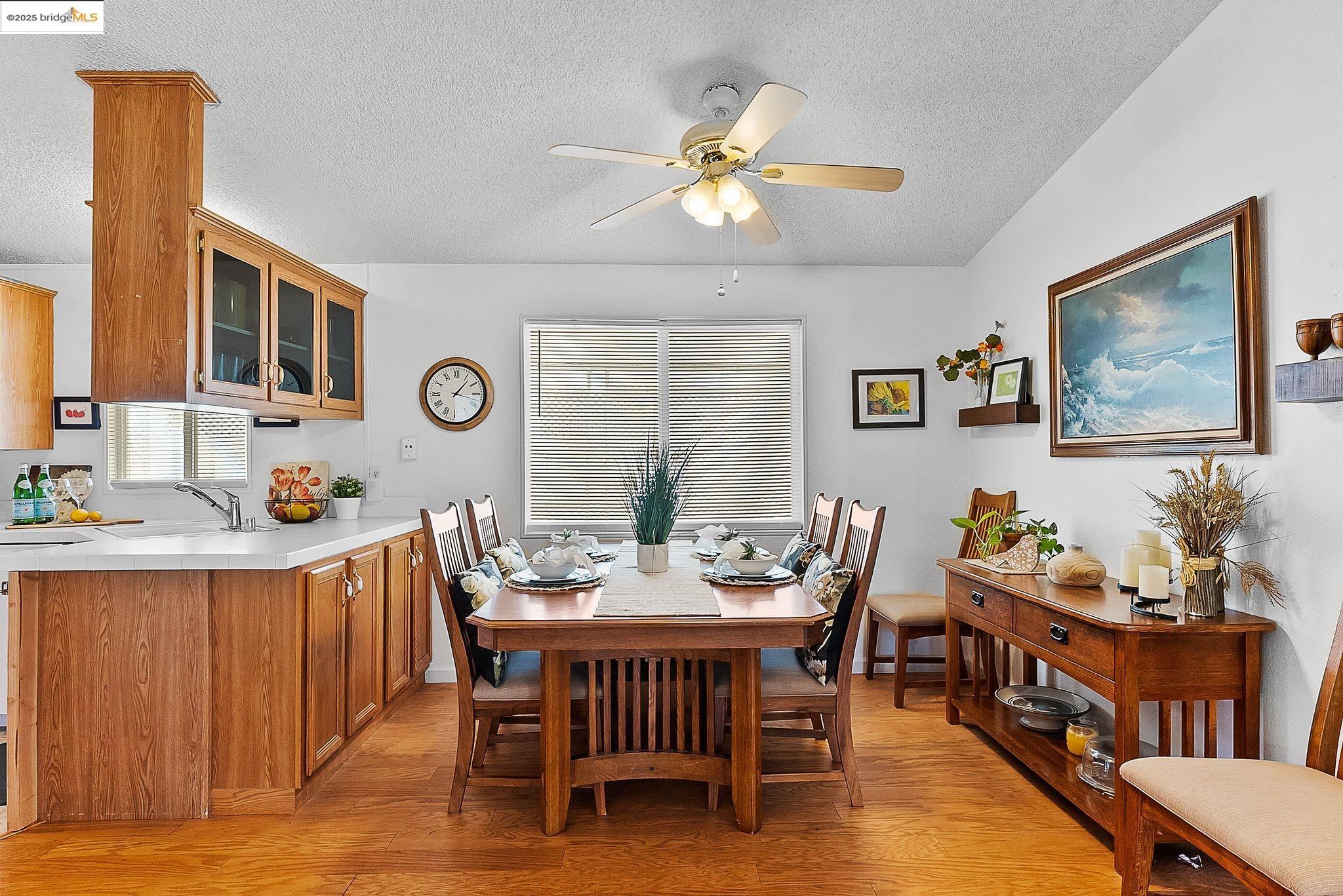 114 Zartop St