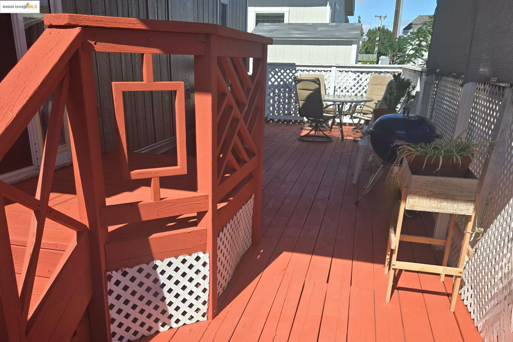 114 Zartop St