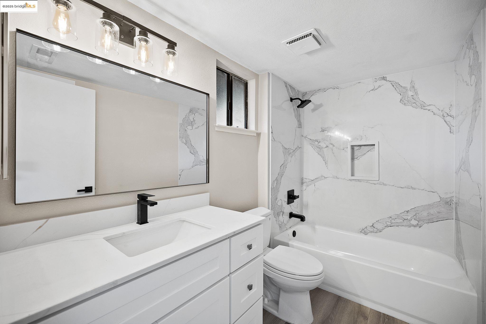 872 Camelback Place
