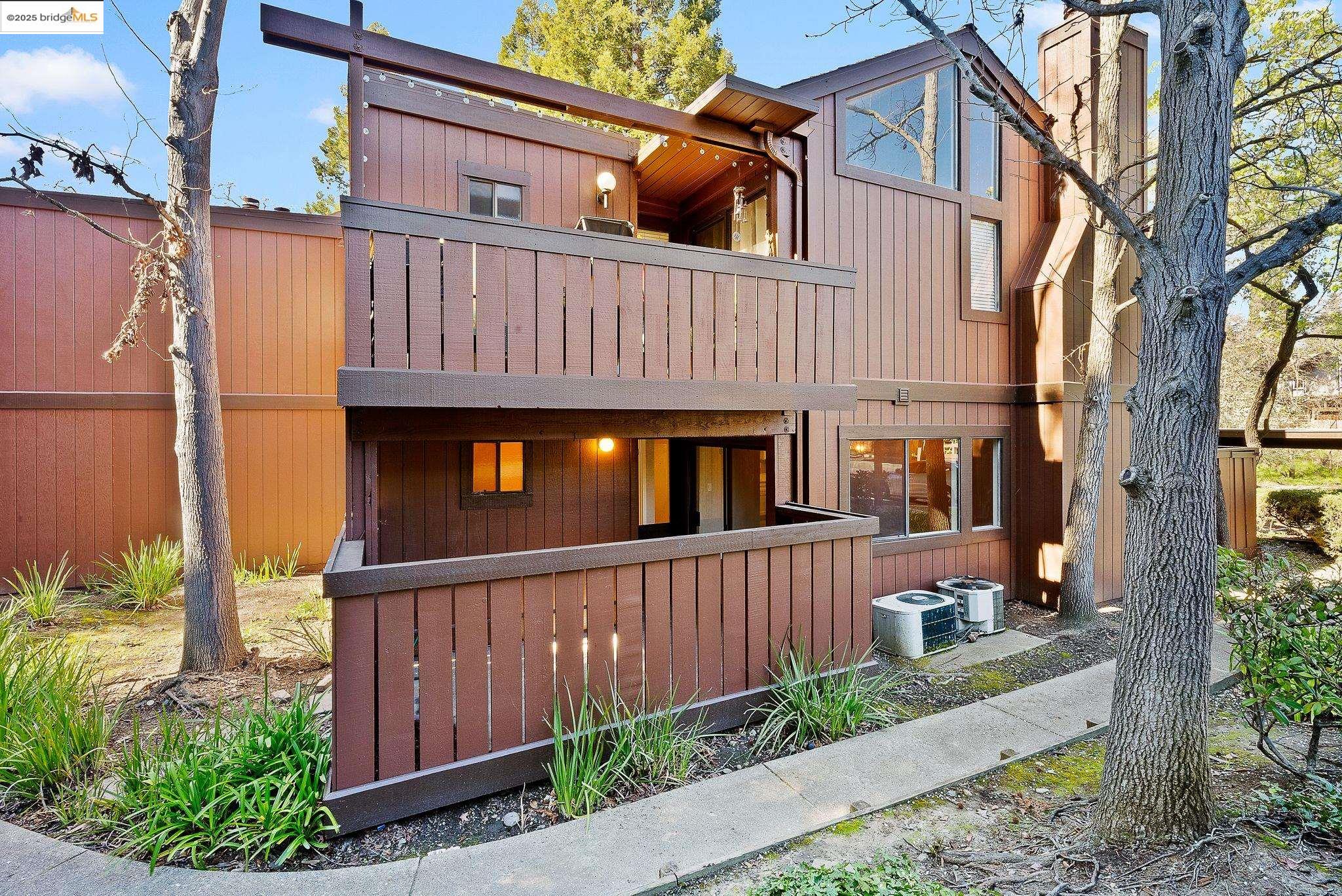 872 Camelback Place