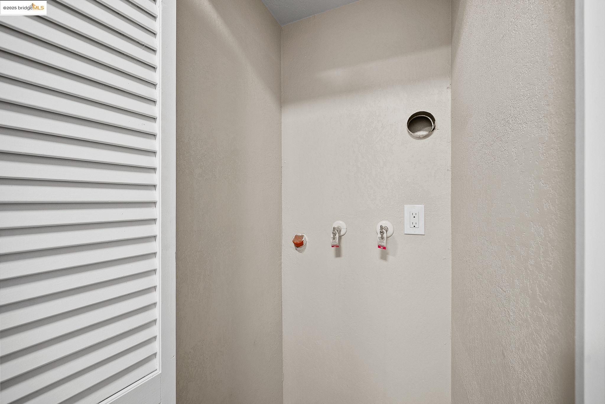 872 Camelback Place