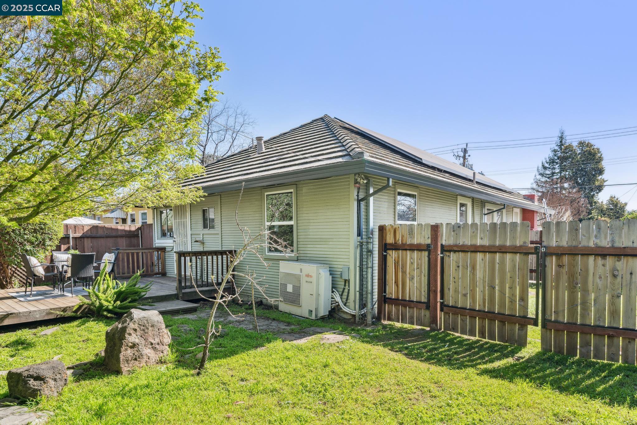 1372 Russell Way