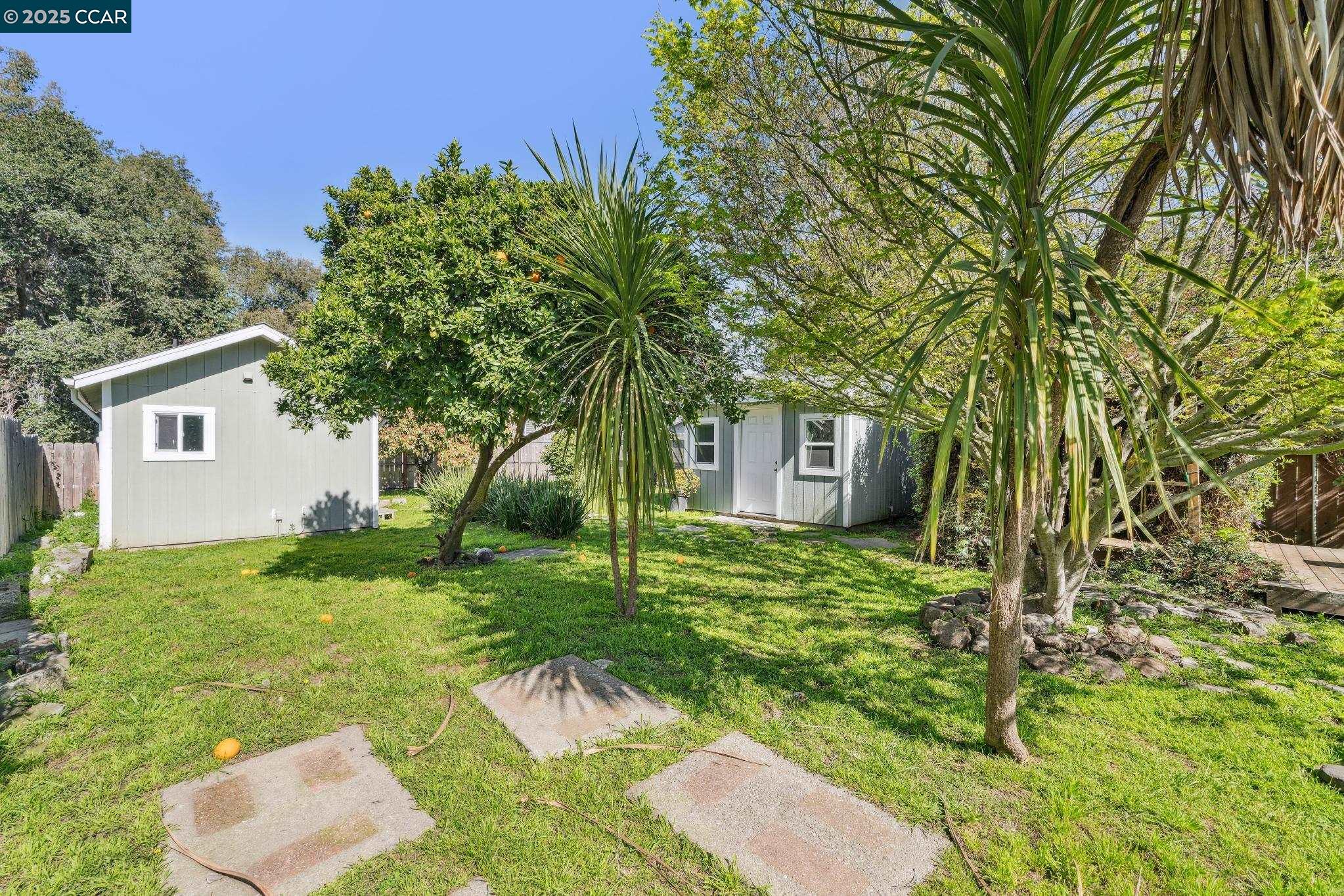 1372 Russell Way