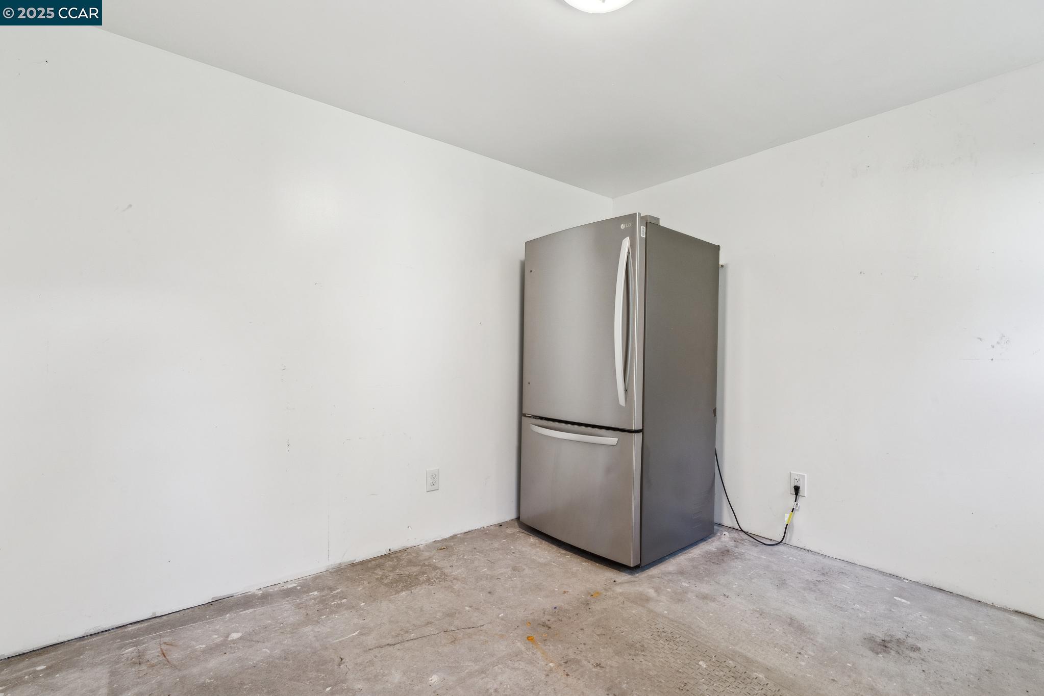 1372 Russell Way
