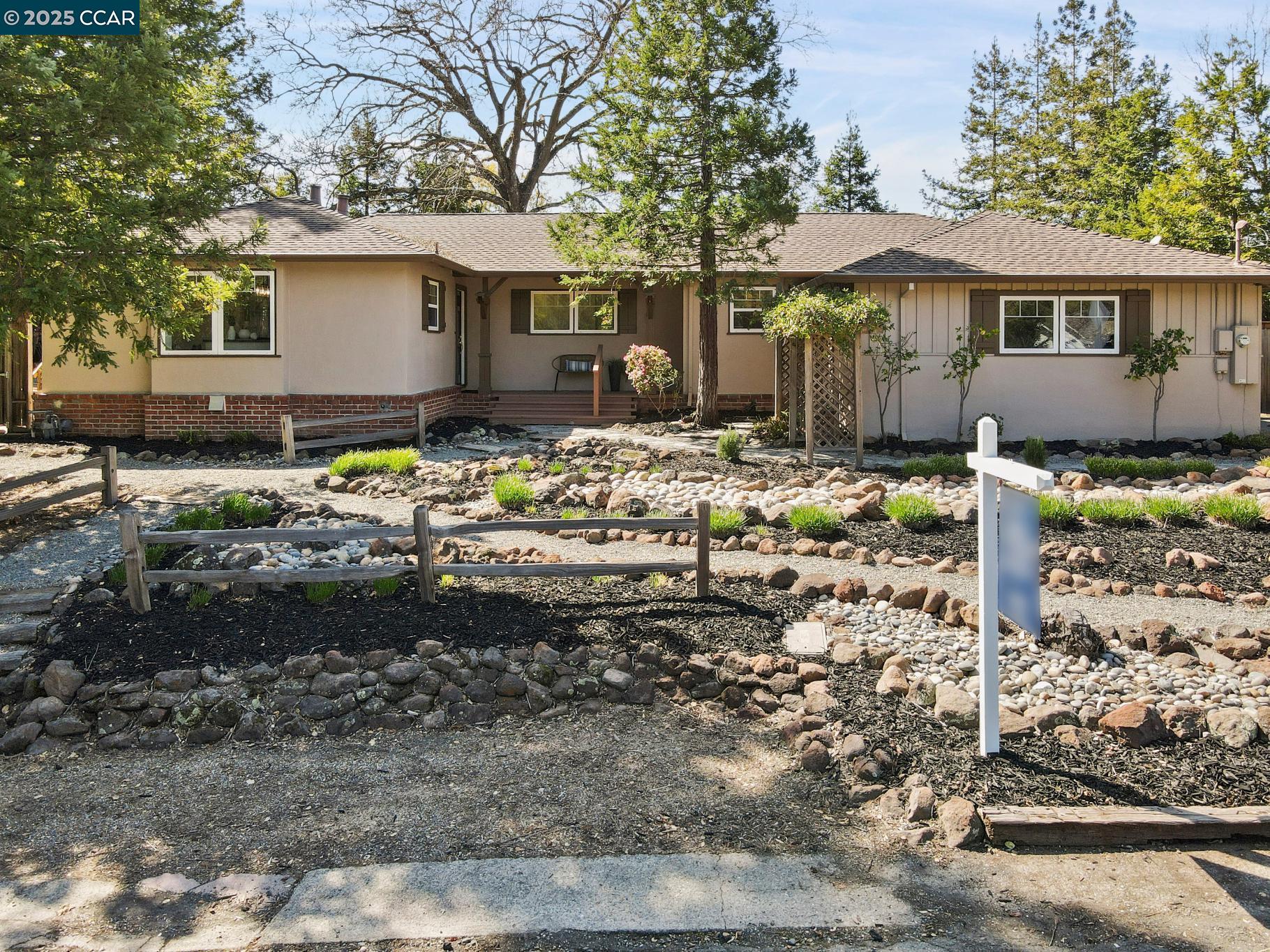 2041 Blackwood Dr