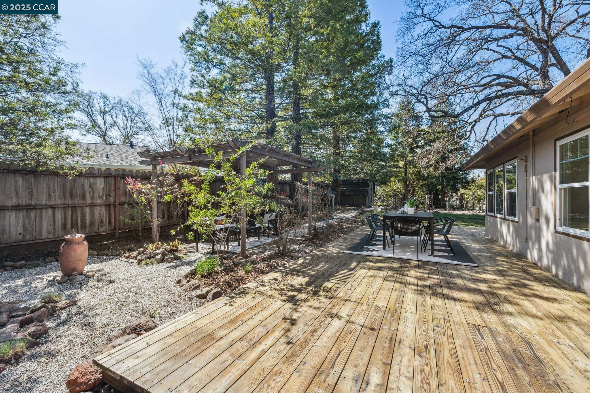 2041 Blackwood Dr