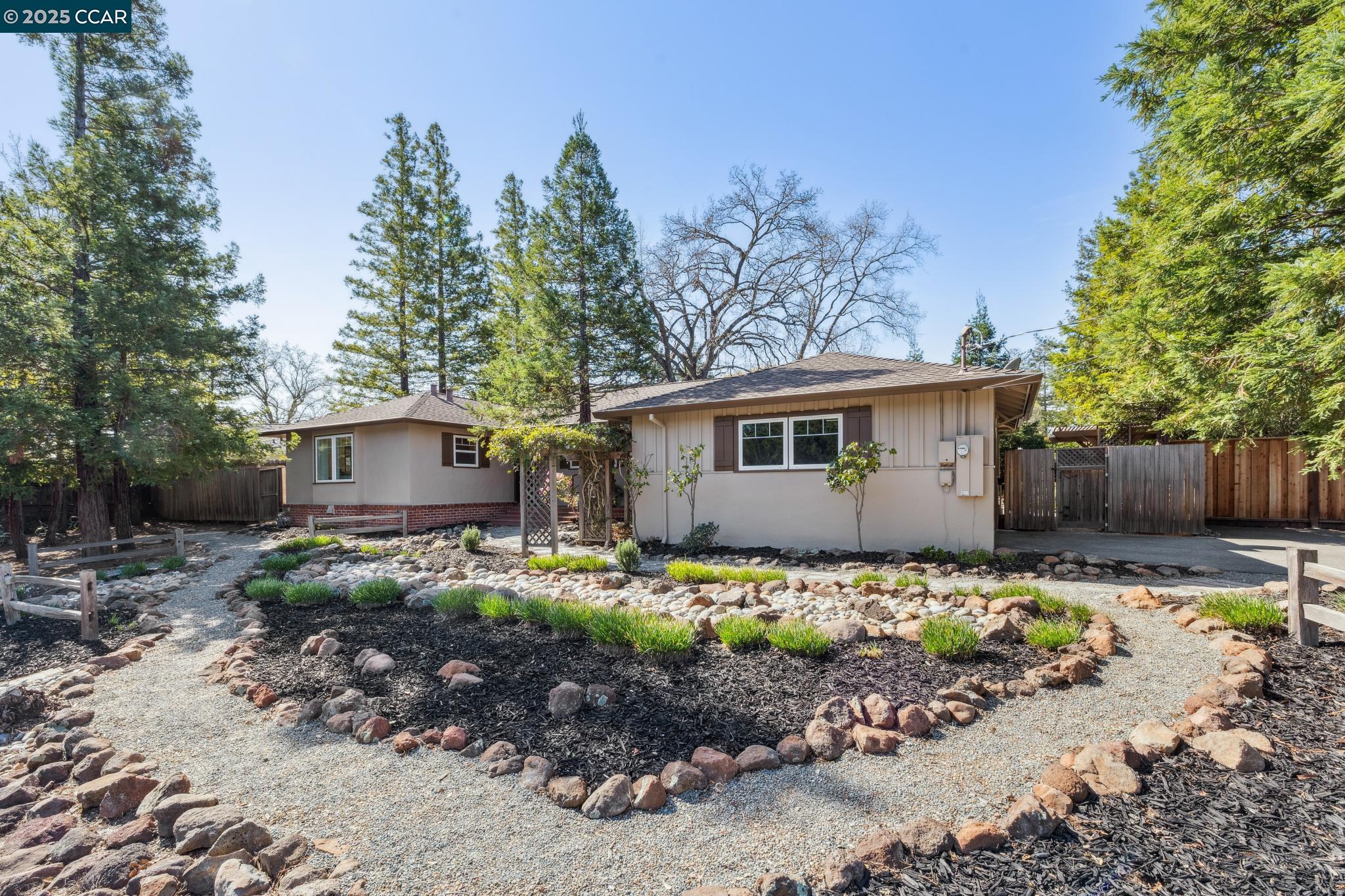 2041 Blackwood Dr