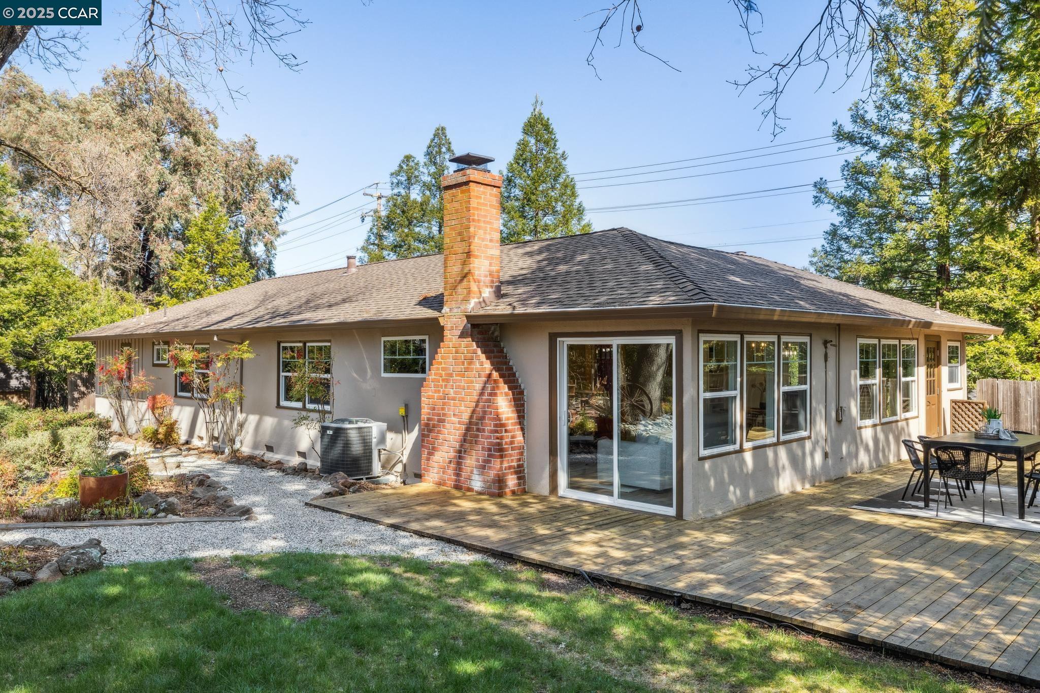 2041 Blackwood Dr