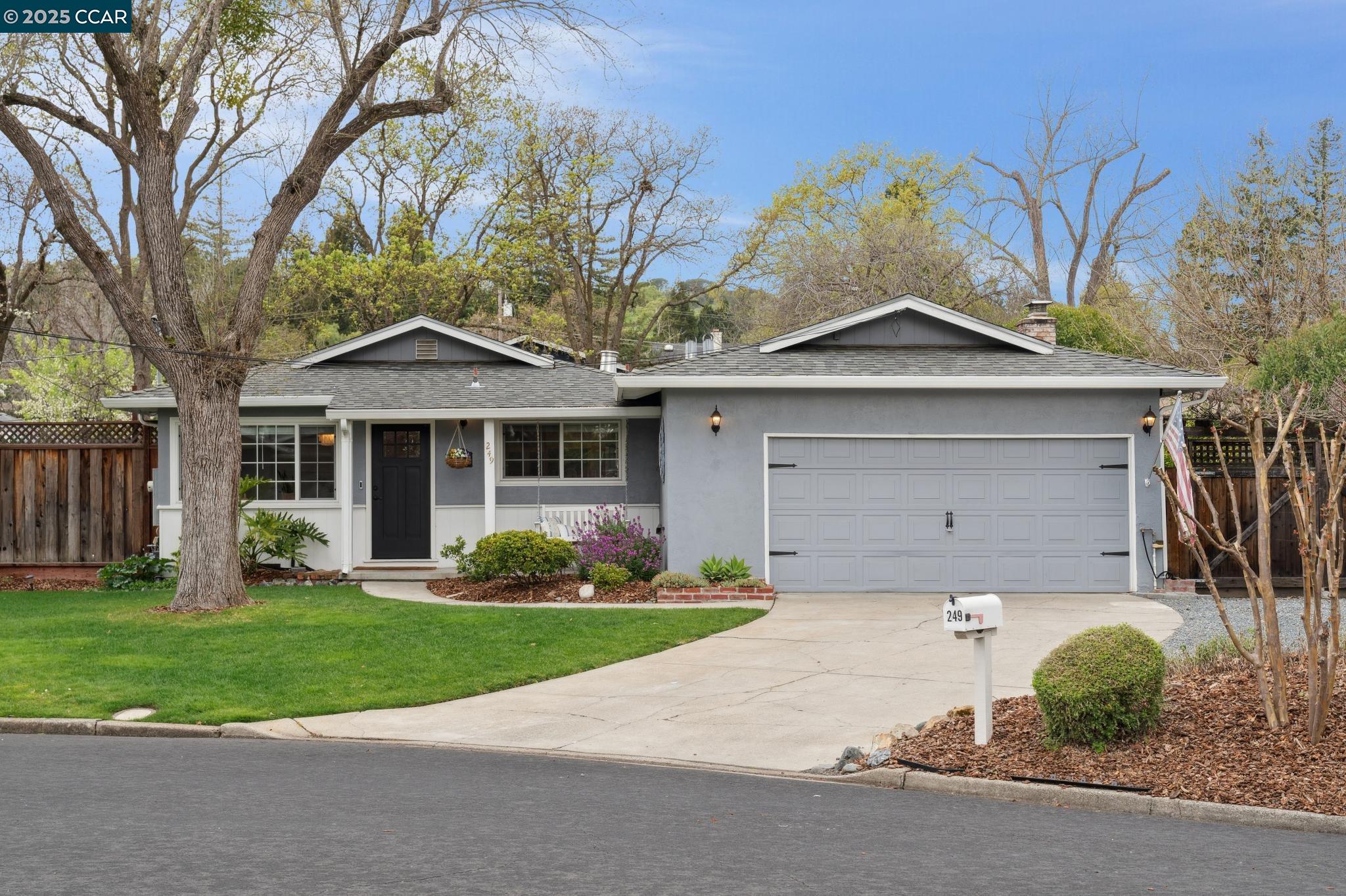 249 Greenwich Dr