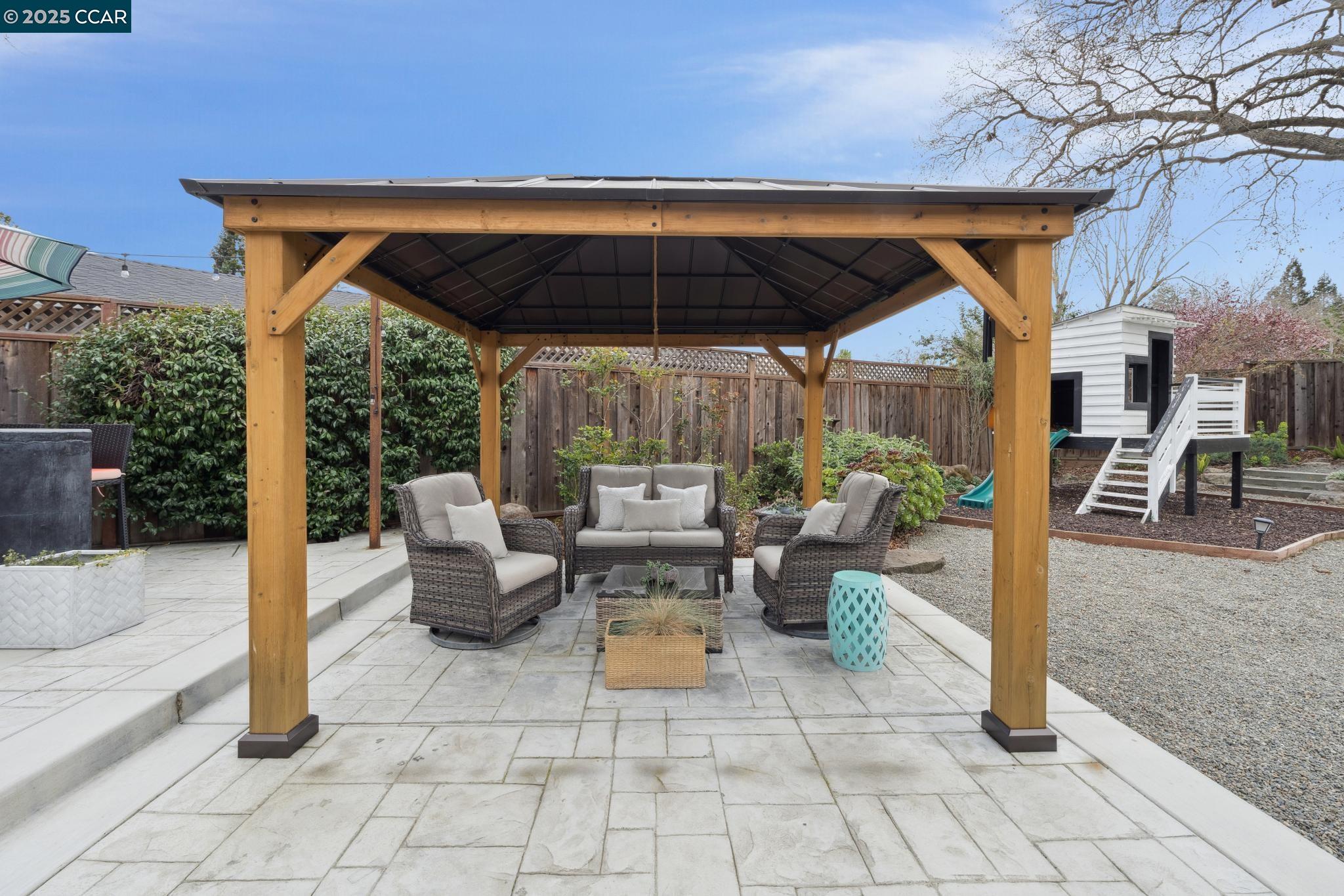249 Greenwich Dr