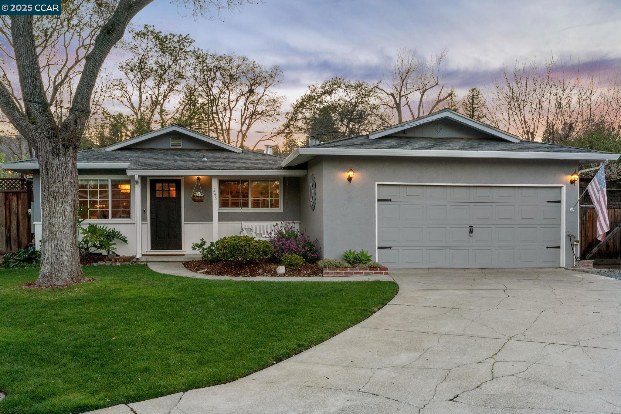 249 Greenwich Dr