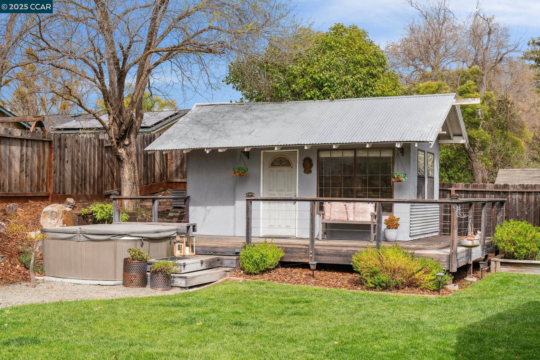 249 Greenwich Dr