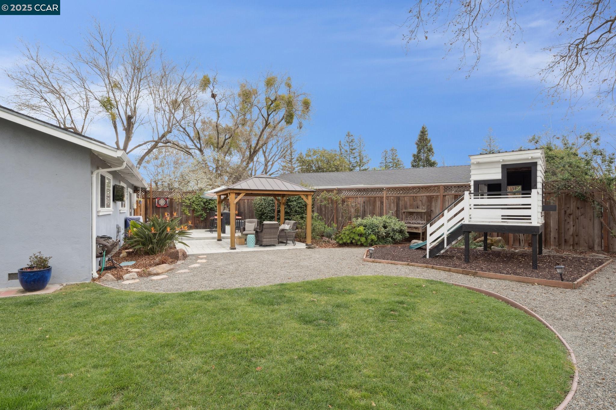249 Greenwich Dr