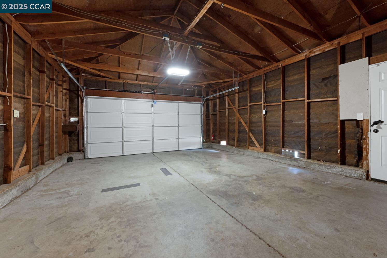111 Edgehill Ct