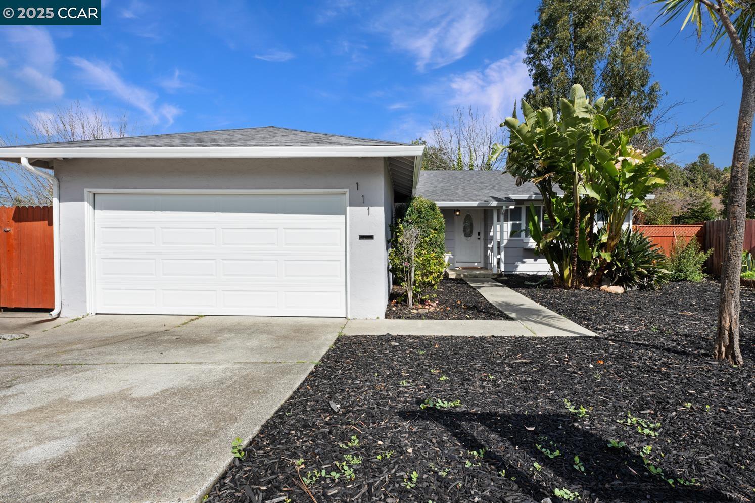 111 Edgehill Ct