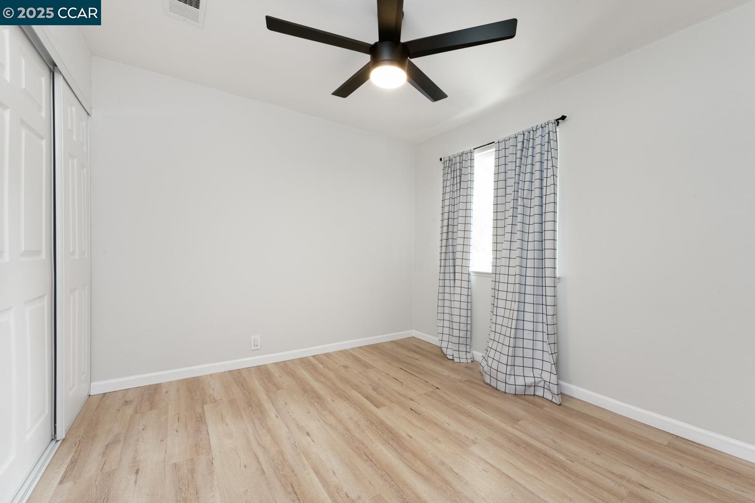 111 Edgehill Ct