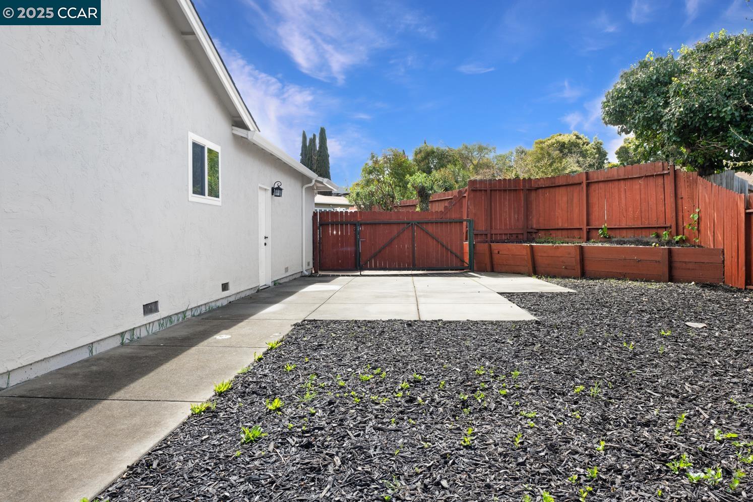 111 Edgehill Ct