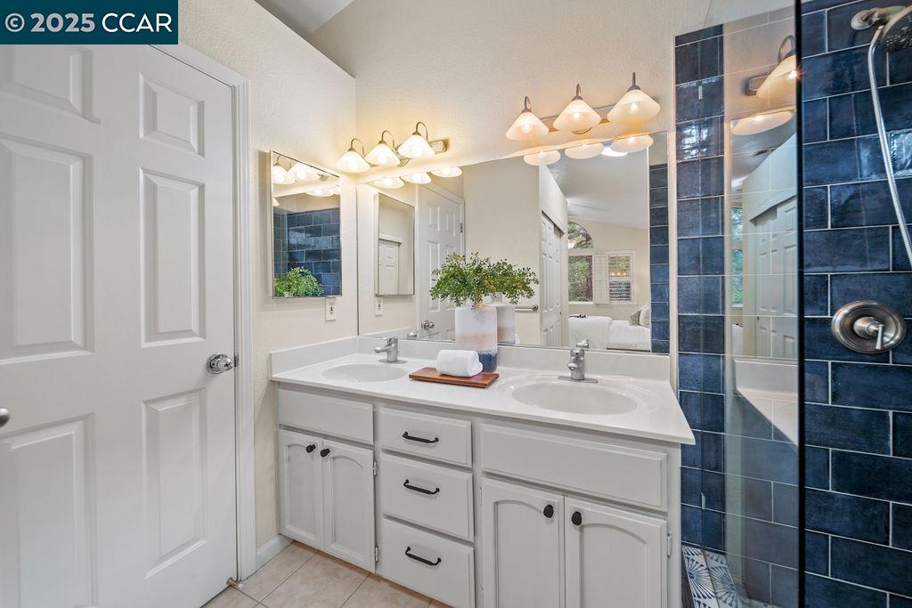 1207 Ridgeview Pl