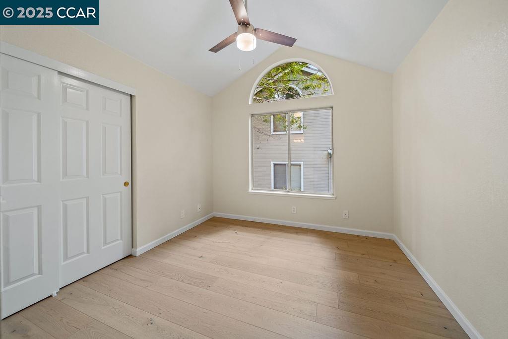 1207 Ridgeview Pl