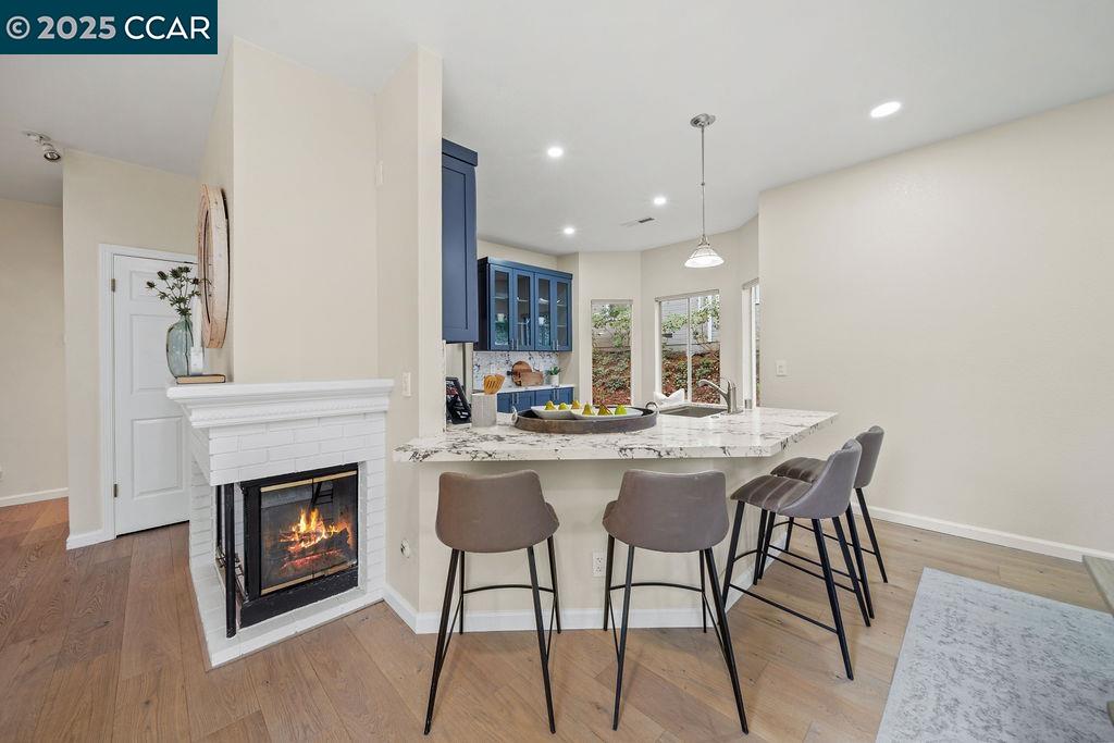 1207 Ridgeview Pl