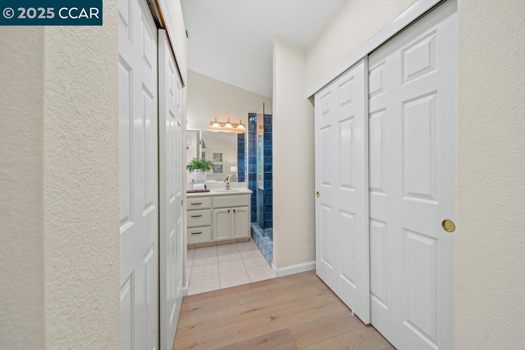 1207 Ridgeview Pl