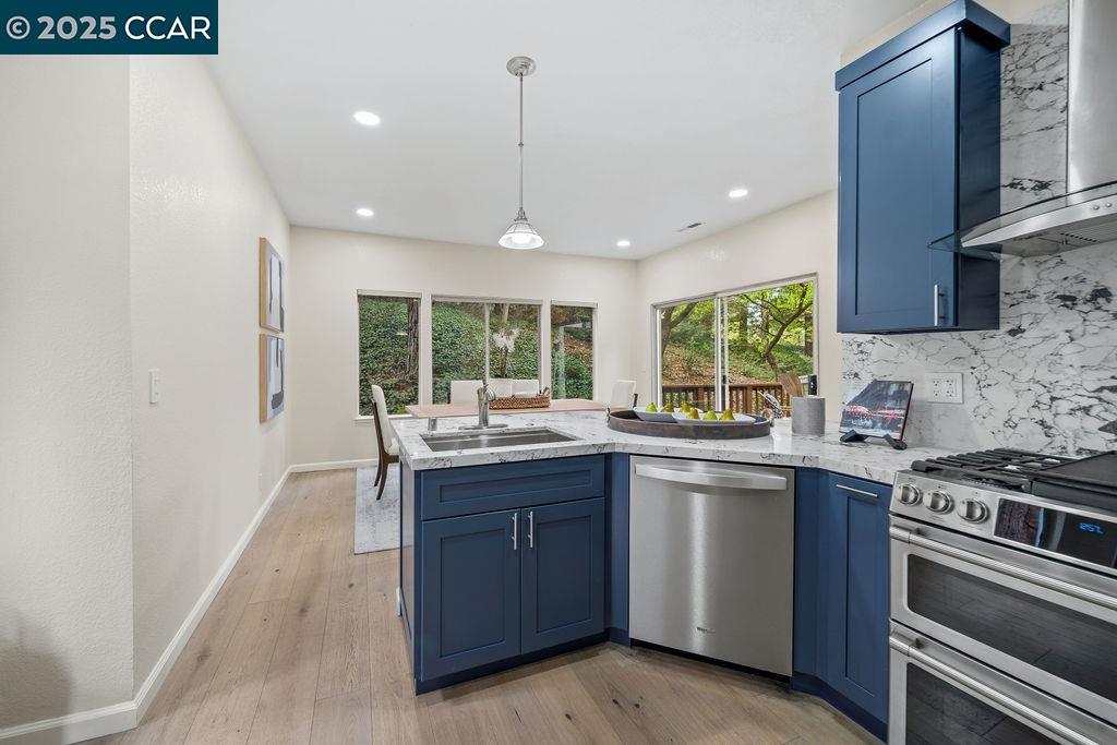 1207 Ridgeview Pl