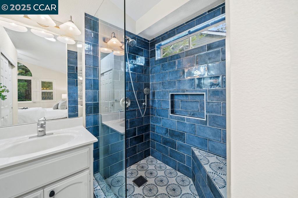 1207 Ridgeview Pl