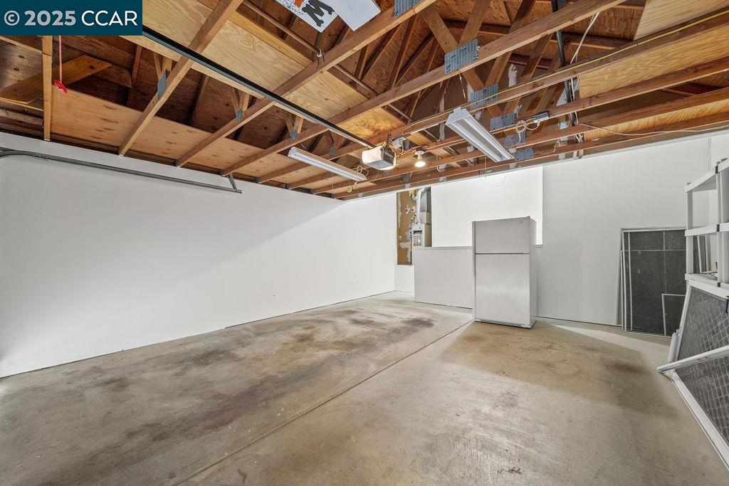 1207 Ridgeview Pl